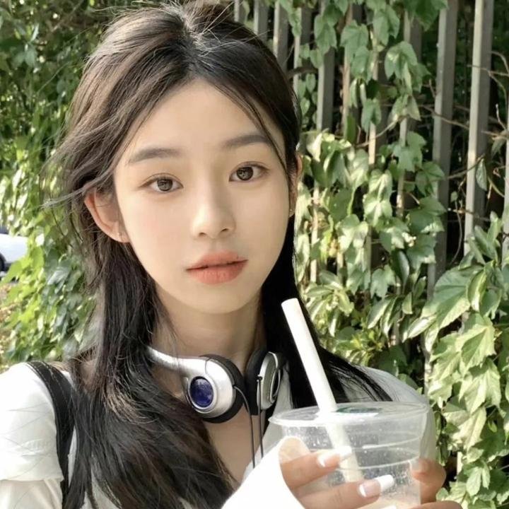 珊珊小传